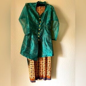 Kebaya and sarong hand made Indonesia